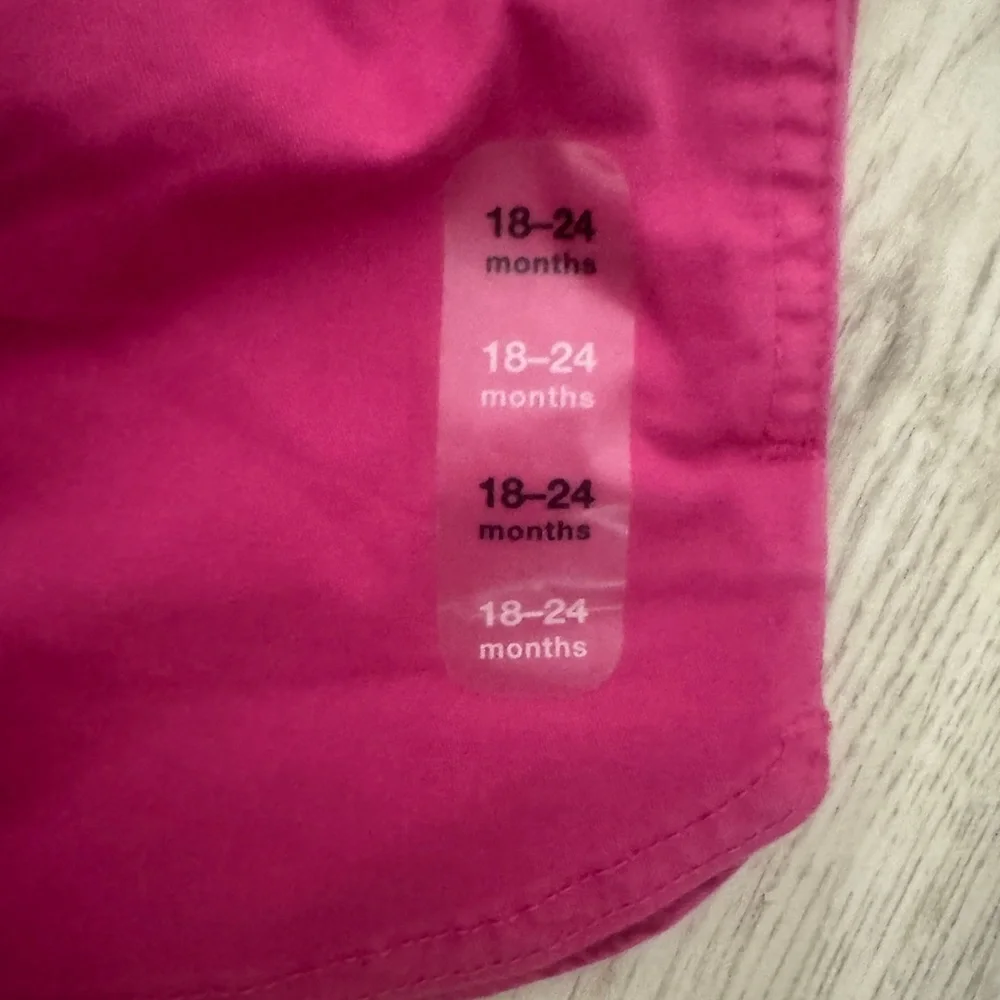 GAP dark pink